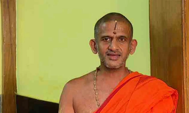 ಮಸೀದಿಯಲ್ಲಿ ಸತ್ಯನಾರಾಯಣ ಪೂಜೆ ನಡೆಯುತ್ತದೆಯೋ? ಇನ್ನೂ ತಗ್ಗಿಬಗ್ಗಿ ಇರಬೇಕೆ: ಪೇಜಾವರ ಶ್ರೀ