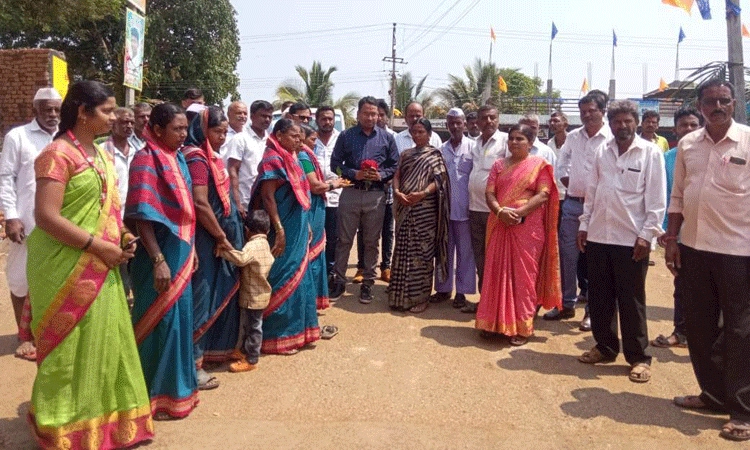 ಸ್ಥಳದಲ್ಲೇ ಪರಿಹಾರಕ್ಕೆ ಗ್ರಾಮ ವಾಸ್ತವ್ಯ ಸಹಕಾರಿ