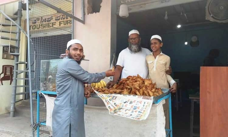 ರಂಜಾನ್‌ನಲ್ಲಿ ಸಮೋಸ, ಖರ್ಜೂರಕ್ಕೆ  ಬೇಡಿಕೆ ಹೆಚ್ಚಳ