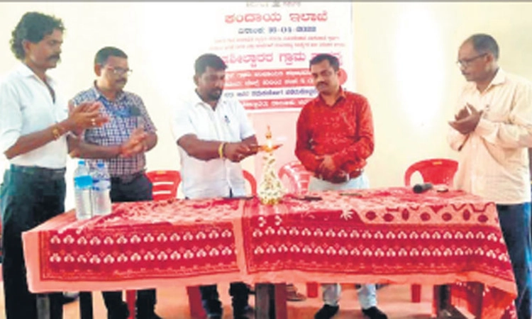 ಹಕ್ಕು ಬದ್ದ ಸೌಕರ್ಯ; ವಂಚಿತರಿಗೆ ತಲುಪಿಸಲು ಗ್ರಾಮ ವಾಸ್ತವ್ಯ