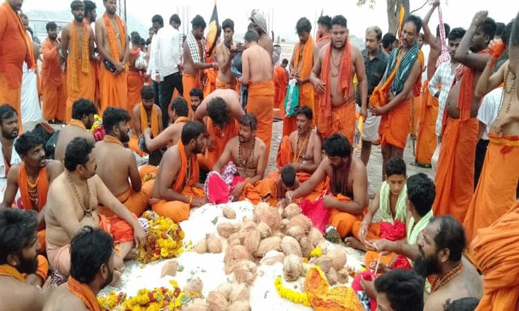 ಅಂಜನಾದ್ರಿಯಲ್ಲಿ ಹನುಮಭಕ್ತರ ದಂಡು