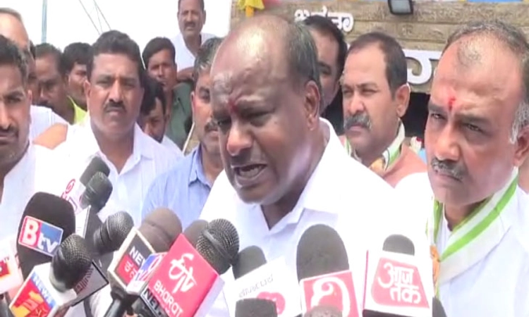 ಕಾಂಗ್ರೆಸ್ಸಿನ ಭ್ರಷ್ಟಾಚಾರ ಒಂದು ಗುಡ್ಡದಷ್ಟು ಮಾಹಿತಿ ಇಡಬಹುದು:  ಹೆಚ್ ಡಿಕೆ