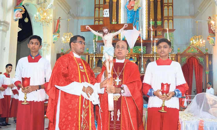ಕ್ರೈಸ್ತರಿಂದ ಉಪವಾಸ, ಪ್ರಾರ್ಥನೆ, ಧ್ಯಾನ ಆಚರಣೆ: ಕರಾವಳಿಯಾದ್ಯಂತ ಶುಭ ಶುಕ್ರವಾರ