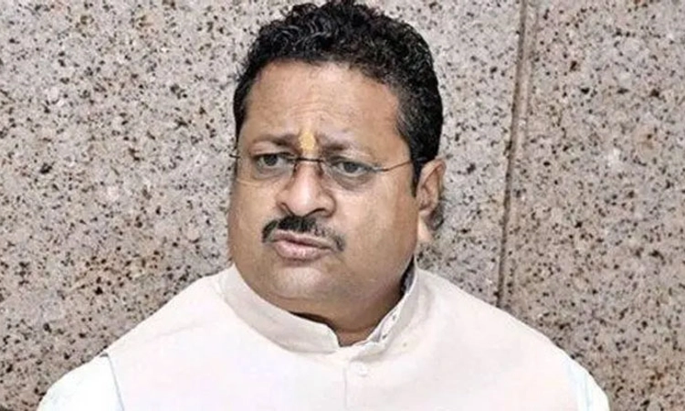 ಈಶ್ವರಪ್ಪ ಪ್ರಕರಣದಲ್ಲಿ ನಮ್ಮ‌ ಪಕ್ಷದ ಕಳ್ಳನ ಪಾತ್ರವಿದೆ : ಯತ್ನಾಳ್ ಬಾಂಬ್