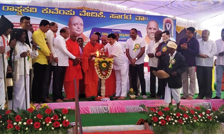 ಮತಾಂತರ ಪಿಡುಗು; ರಾಜಕಾರಣದ ಪಕ್ಷಾಂತರ, ಧರ್ಮ ಕ್ಷೇತ್ರಕ್ಕೆ ಸಲ್ಲ: ಆರಗ ಜ್ಞಾನೇಂದ್ರ