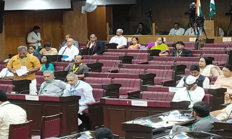 ಪ್ರತಿಭಾ ಪಲಾಯನ ತಡೆಗೆ ಕ್ರಮ ಅವಶ್ಯ: ಹೊರಟ್ಟಿ