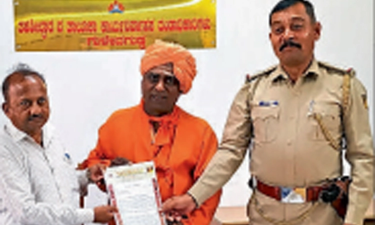 ಪ್ರಾಣಿ ಬಲಿಯಾಗದಂತೆ ಎಚ್ಚರ ವಹಿಸಿ: ಸ್ವಾಮೀಜಿ