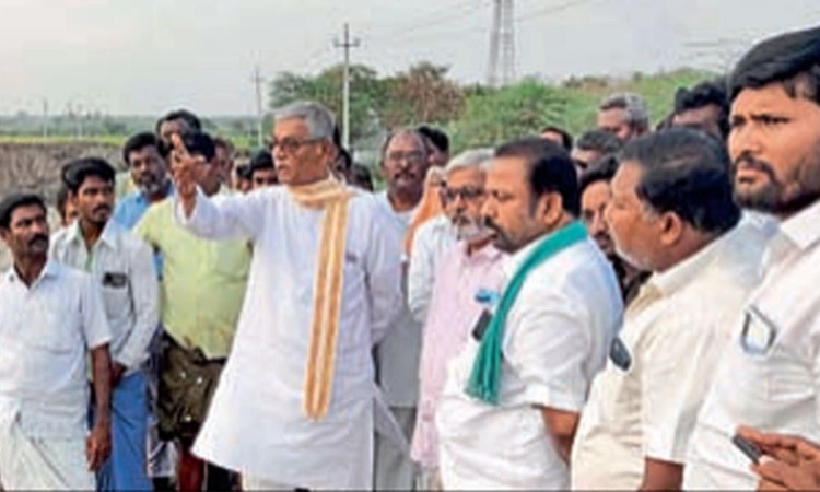 ಕೆರೆಯಿಂದ ಅಪಾಯದ ಭೀತಿ-ಕ್ರಮಕ್ಕೆ ಆಗ್ರಹ