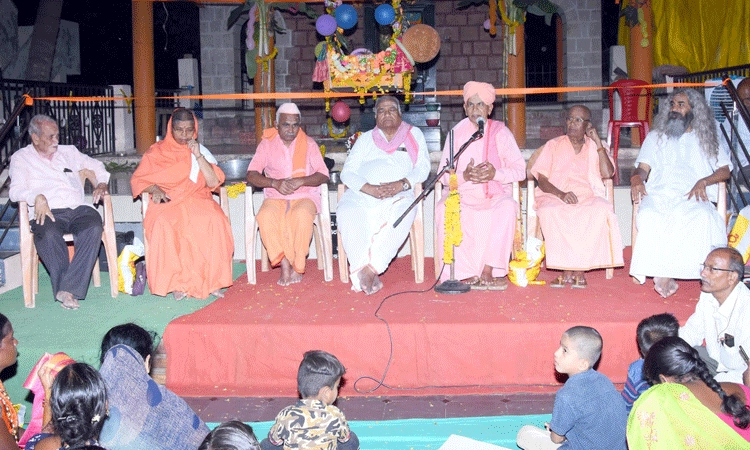 ಸಿದ್ಧಾರೂಢರು ಜಾತಿ-ಮತ-ಪಂಥ ಮೀರಿ ನಿಂತ ಜಗದ್ಗುರು