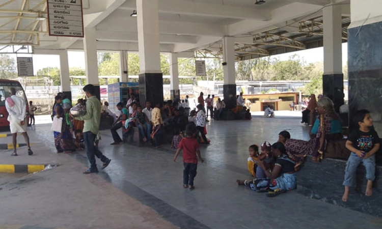ಬಸ್‌ ನಿಲ್ದಾಣದಲ್ಲಿಲ್ಲ ಮೂಲ ಸೌಕರ್ಯ