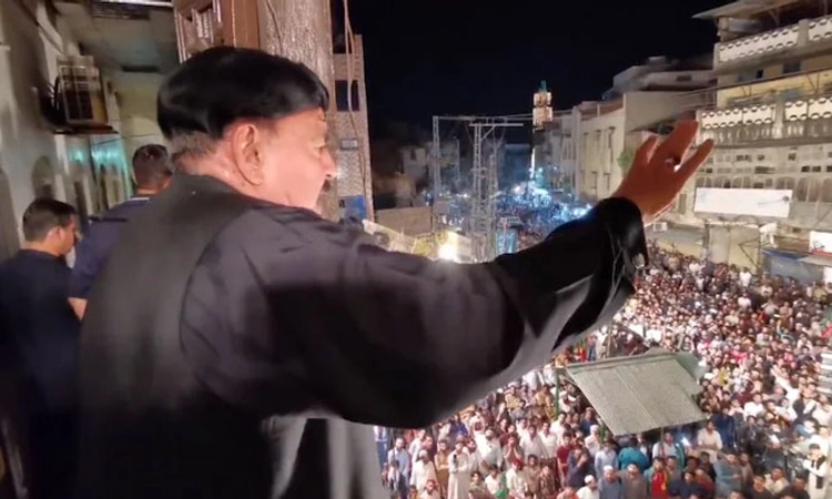 ಇಮ್ರಾನ್ ಖಾನ್ ಬೆಂಬಲಿಗರ ರಾಲಿಯಲ್ಲಿ ‘ಚೌಕಿದಾರ್ ಚೋರ್ ಹೇ’ ಘೋಷಣೆ!