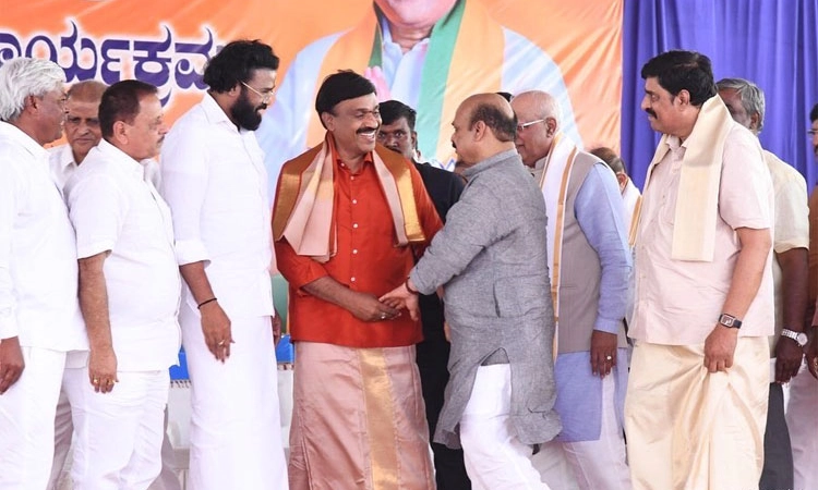 ದಶಕದ ಬಳಿಕ ರೆಡ್ಡಿ ಸಹೋದರರ ಒಗ್ಗಟ್ಟು