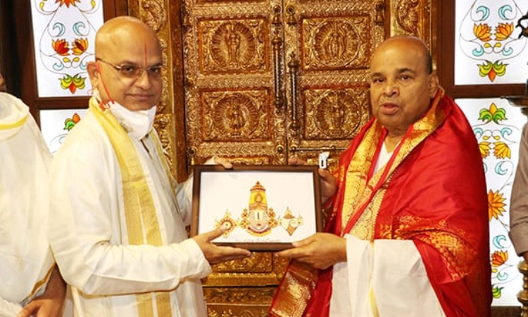 ರಾಮನವಮಿಯ ಶುಭ ದಿನ : ತಿರುಪತಿ ತಿಮ್ಮಪ್ಪನ ದರ್ಶನ ಪಡೆದ ರಾಜ್ಯಪಾಲ ಗೆಹ್ಲೋಟ್ 