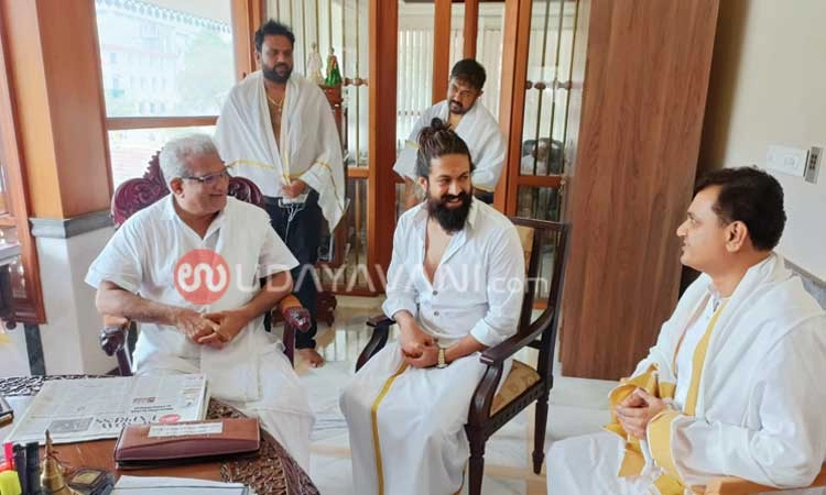 ಶ್ರೀ ಕ್ಷೇತ್ರ ಧರ್ಮಸ್ಥಳಕ್ಕೆ ರಾಕಿಂಗ್ ಸ್ಟಾರ್ ಯಶ್ ಭೇಟಿ