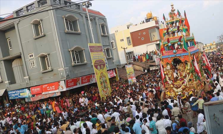 ಶ್ರದ್ಧಾಭಕ್ತಿಯ ಕಿಕ್ಕೇರಮ್ಮ ದೇವಿ ಬ್ರಹ್ಮರಥೋತ್ಸವ