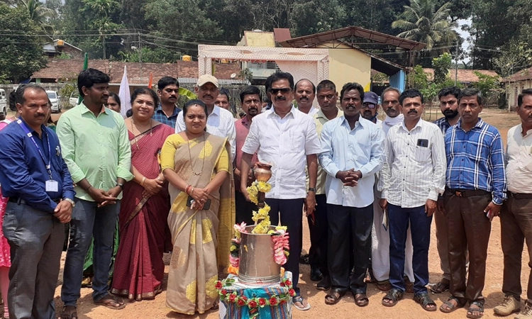ಮಕ್ಕಳನ್ನು ಬಿಸಿಲಲ್ಲಿ ನಿಲ್ಲಿಸಿ ಸ್ವಾಗತಿಸುವ ಸಂಪ್ರದಾಯಕ್ಕೆ ನನ್ನ ವಿರೋಧವಿದೆ ; ಹಾಲಪ್ಪ