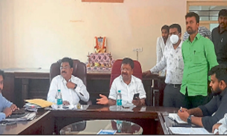 ತಾಲೂಕು ಕಚೇರಿಗೆ ಜನಸಾಮಾನ್ಯರನ್ನು ಅಲೆದಾಡಿಸಬೇಡಿ; ನಾರಾಯಣಸ್ವಾಮಿ