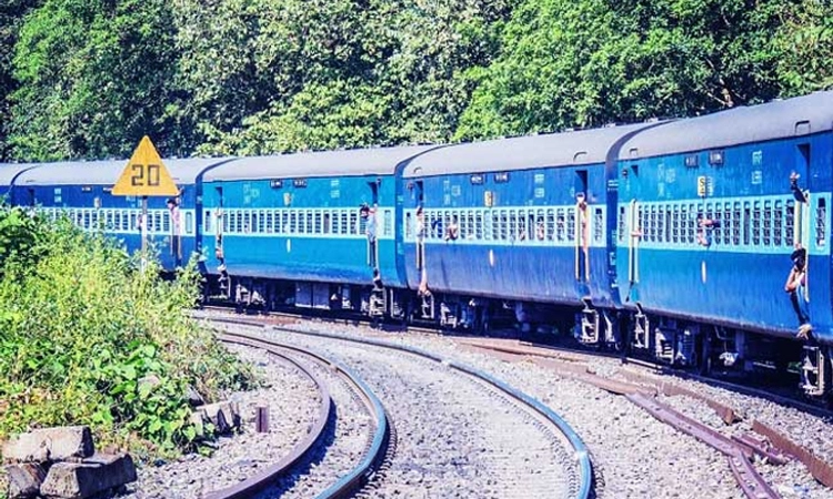 ಬೆಂಗಳೂರು-ಹಾಸನ; ಸ್ಥಗಿತಗೊಂಡಿದ್ದ ರೈಲು ಇಂದಿನಿಂದ ಸಂಚಾರ, ವಿಮಾನ ನಿಲ್ದಾಣಕ್ಕೂ ಅನುಕೂಲ