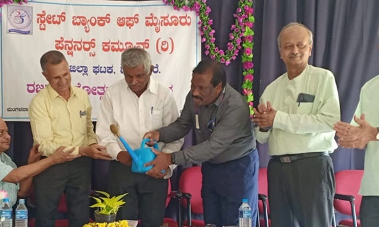 ಹಿರಿಯ ಉದ್ಯೋಗಿಗಳಿಂದ ಸ್ಟೇಟ್‌ ಬ್ಯಾಂಕ್‌ ಭದ್ರ: ರತನ್‌ಕುಮಾರ್‌