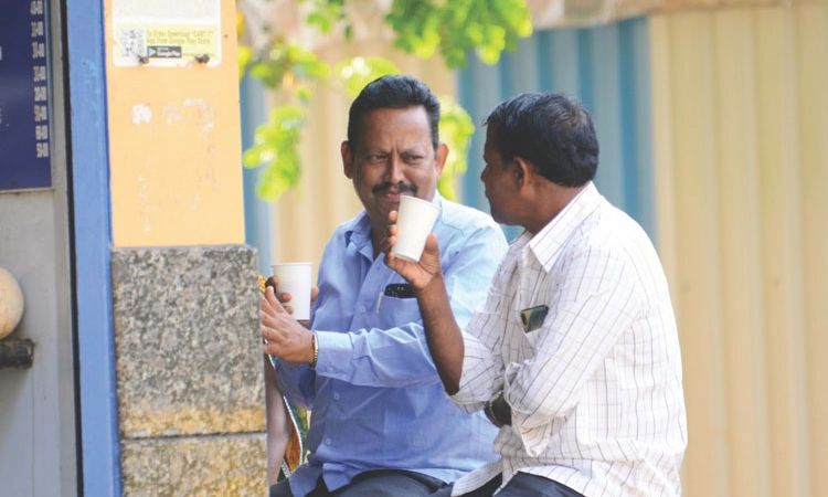 ಬಿಸಿಲಿಗೆ ಬಳಲಿ ಬೆಂಡಾದ ಬೆಣ್ಣೆನಗರಿ ಜನ