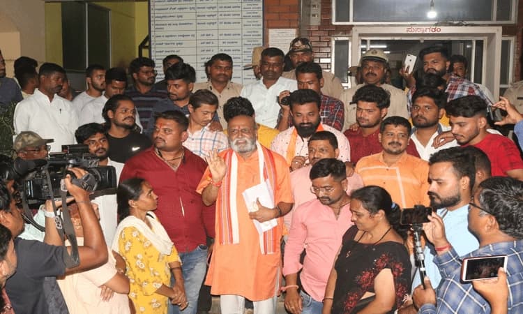 ಅನ್ಯಧರ್ಮದ ಯುವಕ-ಯುವತಿ ಮದುವೆ ಗದ್ದಲ