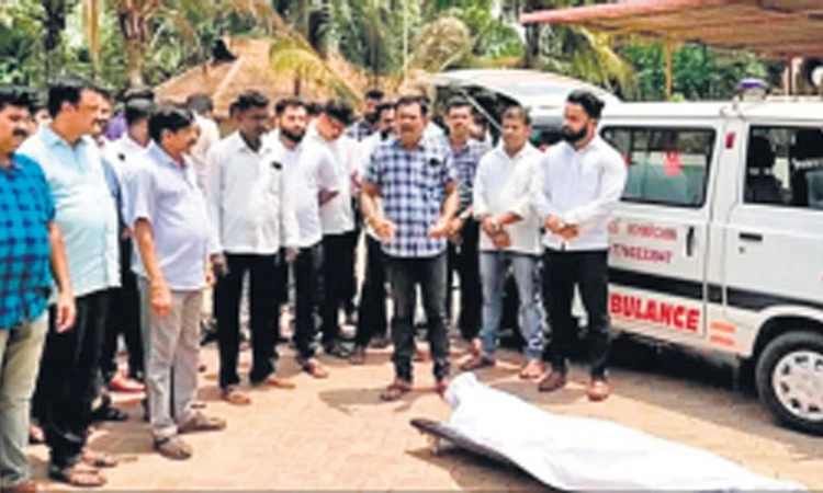 ಬೆಳ್ತಂಗಡಿ ಪೊಲೀಸ್‌ ಠಾಣೆ ಮುಂದೆ ಮೃತದೇಹವಿಟ್ಟು ಪ್ರತಿಭಟನೆ