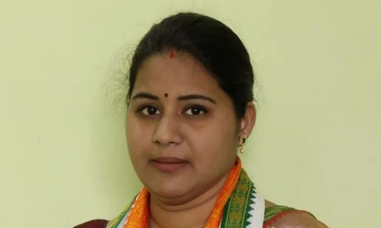 ಭುಗಿಲೆದ್ದ ಕೈ ಕಲಹ: ಪದ್ಮರೋಜಾ ರಾಜೀನಾಮೆ?