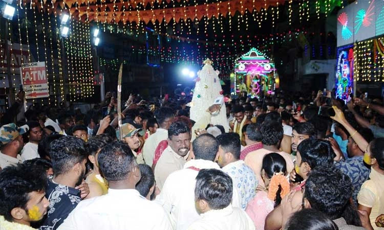 ಶ್ರೀ ರೇಣುಕಾ ಯಲಮ್ಲ ದೇವಿ ಹೂವಿನ ಕರಗ