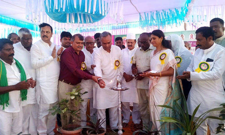 ಮಹಾತ್ಮರಲ್ಲಿ ಭಿನ್ನಾಭಿಪ್ರಾಯ ಬೇಡ: ಶಾಸಕ ಪ್ರಿಯಾಂಕ್‌