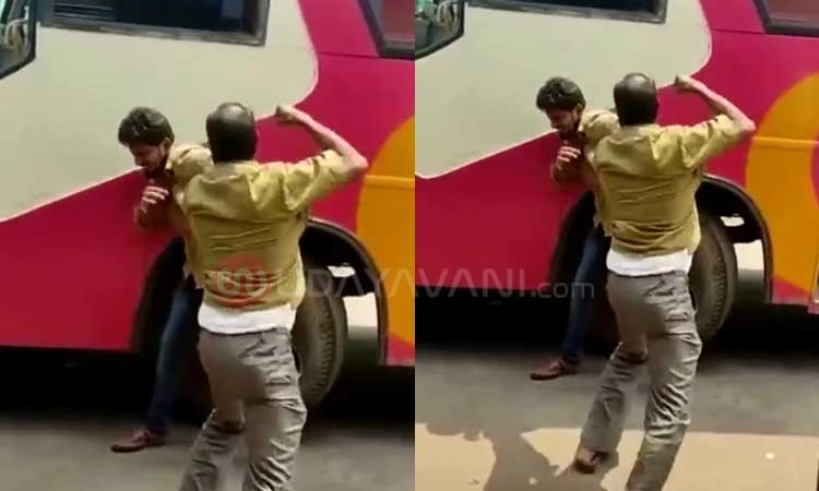 ಉಡುಪಿ: ಟೈಮಿಂಗ್ಸ್  ವಿಚಾರದಲ್ಲಿ ಸಿಟಿ ಬಸ್ ಕಂಡಕ್ಟರ್‌ಗಳ ಹೊಡೆದಾಟ: ವಿಡಿಯೋ ವ್ಯೆರಲ್