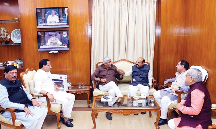 ಮಂತ್ರಿಗಿರಿಗೆ ದಿಲ್ಲಿ ಚಲೋ; ಸಂಪುಟ ಸೇರಲು ಕಾದಿರುವ ಒಂದು ಡಜನ್‌ ಆಕಾಂಕ್ಷಿಗಳು