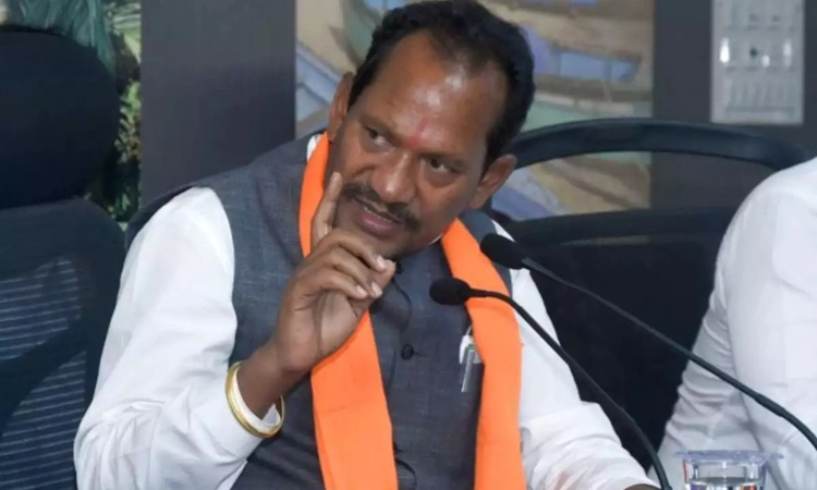 ಜೂ. 23ರ ಒಳಗೆ ಗೋಶಾಲೆ ಯೋಜನೆ ಅನುಷ್ಠಾನಗೊಳ್ಳದಿದ್ದರೆ ಅಧಿಕಾರಿಗಳ ತಲೆದಂಡ ಖಚಿತ :ಚವ್ಹಾಣ್