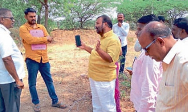ಕೋಳೂರಲ್ಲಿ ಕಾಮಗಾರಿ ಪರಿಶೀಲನೆ