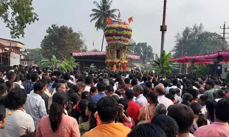 ಮಹಾಗಣಪತಿ ಜಾತ್ರೆಗೆ ಚಾಲನೆ : ಜನಜಂಗುಳಿ ನಡುವೆ ಭಕ್ತಿಯ ಪರಾಕಾಷ್ಠೆ