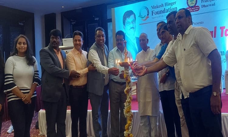 ವಿದ್ಯಾರ್ಥಿಗಳ ಪಾಲಿಗೆ ಪಠ್ಯ ತಾಯಿ ಇದ್ದಂತೆ