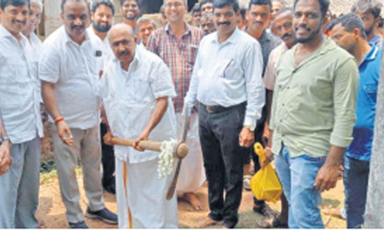 ಅರಾಟೆ ದೇಗುಲ ಸಂಪರ್ಕಿಸುವ ರಸ್ತೆ ಕಾಮಗಾರಿಗೆ ಶಿಲಾನ್ಯಾಸ