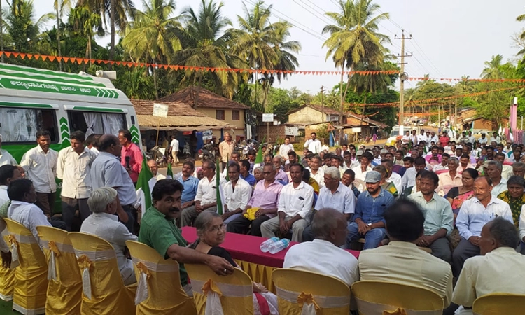 ಅರಣ್ಯವಾಸಿಗಳನ್ನ ಒಕ್ಕಲೆಬ್ಬಿಸದೆ ಭೂಮಿ ಹಕ್ಕು ನೀಡಿ, ಇಲ್ಲದಿದ್ದರೆ ರಾಜ್ಯಾದ್ಯಂತ ಧರಣಿ
