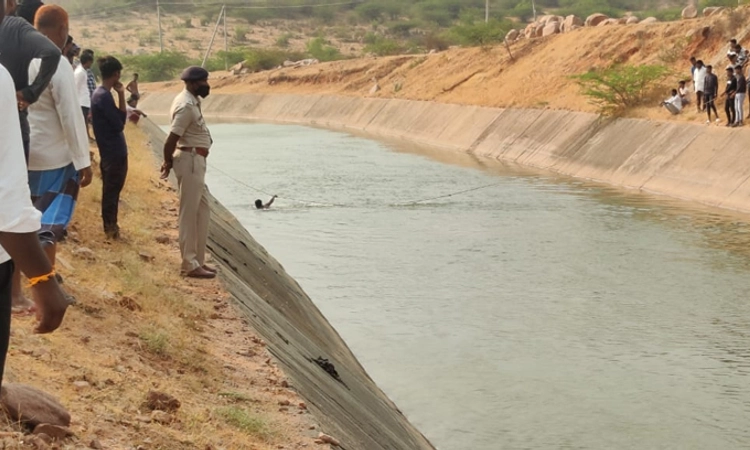 ಕಾಲುವೆಯಲ್ಲಿ ಈಜಲು ಹೋದ ವಿದ್ಯಾರ್ಥಿ ನೀರುಪಾಲು : ಮುಂದುವರಿದ ಶೋಧ ಕಾರ್ಯ