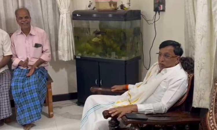 Karnataka Polls ಕಾಂಗ್ರೆಸ್ ಬೆಂಬಲಿಸುವಂತೆ ಕಾರ್ಯಕರ್ತರಿಗೆ ಸೂಚಿಸಿದ HDK ಆಪ್ತ ಭೋಜೇಗೌಡ