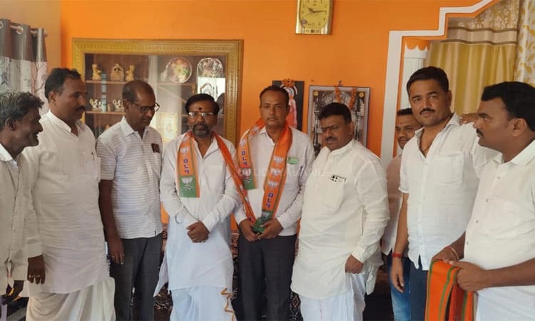 ಕುಷ್ಟಗಿ: ಅಚ್ಚರಿಯ ಬೆಳವಣಿಗೆಯಲ್ಲಿBJP ಸೇರಿದ ತುಕಾರಾಮ್ ಸುರ್ವೆ