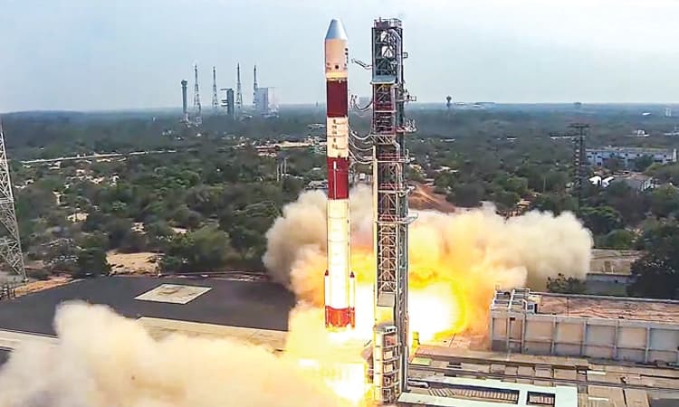 Singapura ಉಪಗ್ರಹಗಳನ್ನು ಕಕ್ಷೆಗೆ ಸೇರಿಸಿದ ಇಸ್ರೋ