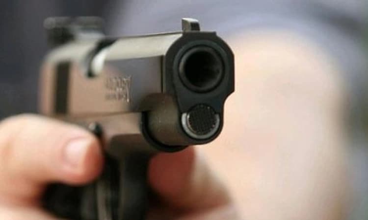 Madikeri: ವರ್ತಕನ ಮೇಲೆ ಗುಂಡಿನ ದಾಳಿ: ಕೂದಲೆಳೆ ಅಂತರದಲ್ಲಿ ಪಾರು