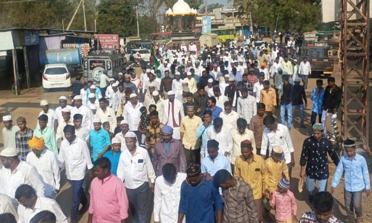 ವಿಜಯಪುರ: ಸಂಭ್ರಮದ ರಂಜಾನ್ ಆಚರಣೆ