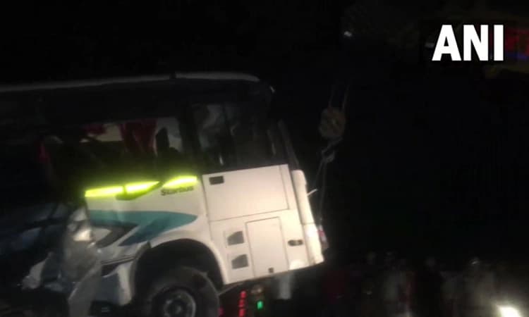 Ayodhya ಬಸ್-ಟ್ರಕ್ ನಡುವೆ ಭೀಕರ ಅಪಘಾತ; ಏಳು ಪ್ರಯಾಣಿಕರ ಸಾವು, 40 ಮಂದಿಗೆ ಗಾಯ