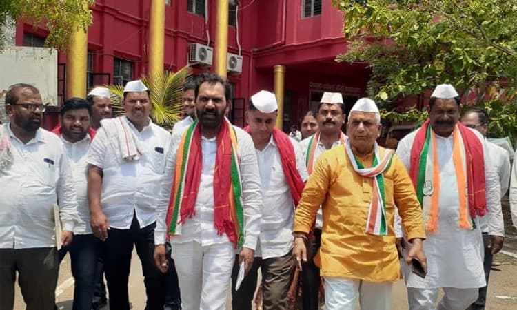 Congress ಅಭ್ಯರ್ಥಿ ಮಹಾವೀರ ಮೋಹಿತೆ ನಾಮಪತ್ರ ಸಲ್ಲಿಕೆ