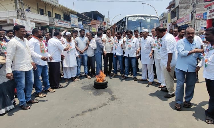 Teradala ಕ್ಷೇತ್ರದಲ್ಲಿ ಸ್ಪರ್ಧಿಸಲು ಉಮಾಶ್ರೀಗೆ ಟಿಕೆಟ್ ನೀಡದಿದ್ದರೆ ಸಾಮೂಹಿಕ ರಾಜೀನಾಮೆ