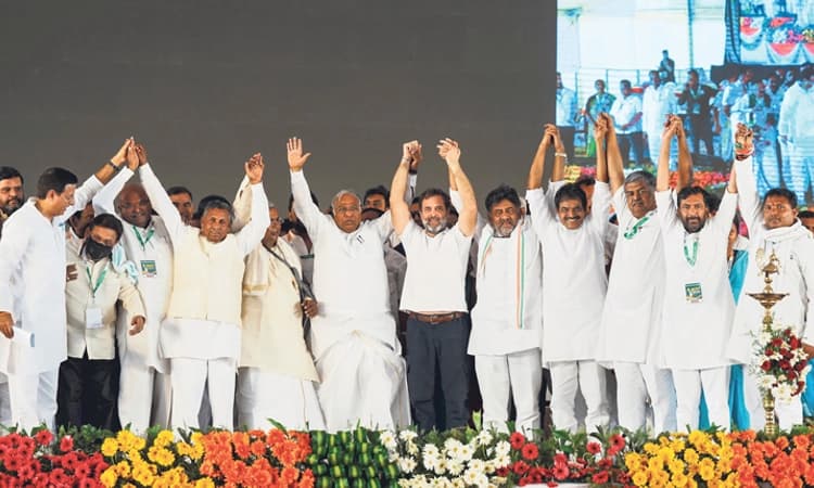 ಜಾತಿಗಣತಿ ಕೈ ಪ್ರತ್ಯಸ್ತ್ರ: ಜನಸಂಖ್ಯೆ ಆಧರಿತ ಮೀಸಲು ಜಾರಿಗೊಳಿಸಿ