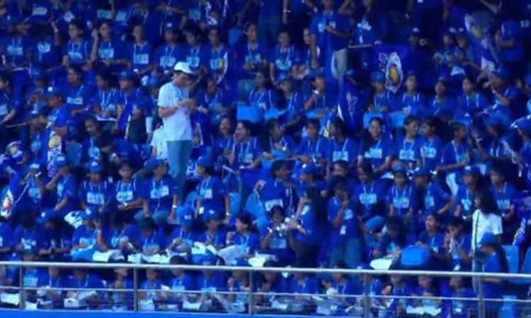 IPL ಮುಂಬೈ ಇಂಡಿಯನ್ಸ್ ಪರ ಪಂದ್ಯಕ್ಕೆ ಹಾಜರಾದ 19,000 ಹುಡುಗಿಯರು!!