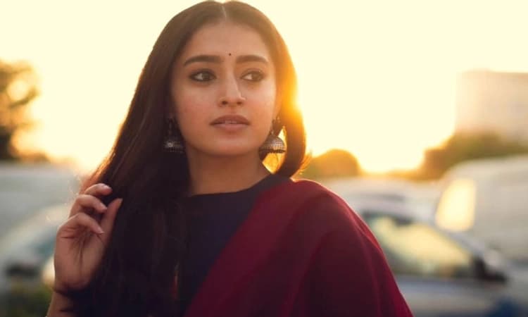 ‘ಇಬ್ಬನಿ ತಬ್ಬಿದ ಇಳೆಯಲಿ’ ಚಿತ್ರಕ್ಕೆ ಎಂಟ್ರಿ ಕೊಟ್ಟ ಮಯೂರಿ ನಟರಾಜ್