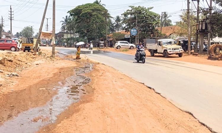 Gurupura Kaikamba ಪೇಟೆ; ರಾಷ್ಟ್ರೀಯ ಹೆದ್ದಾರಿಯಲ್ಲಿ ಚರಂಡಿಯ ತ್ಯಾಜ್ಯ ನೀರು